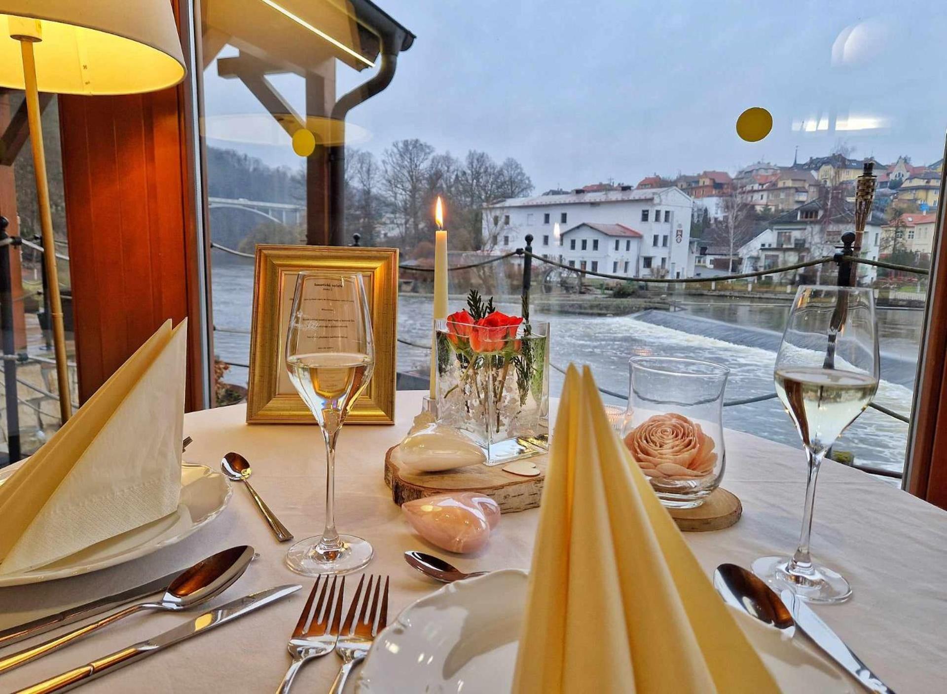 Romantik Hotel Eleonora Tábor Exterior foto